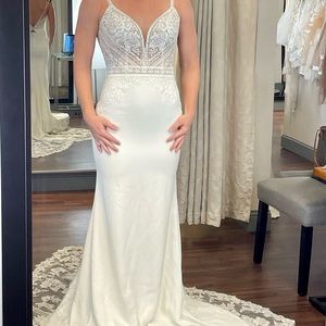 Justin Alexander “Lilian West”. Wedding gown new.